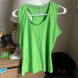 Under armor shirt size large